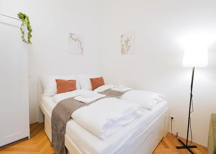Apartman Urban With Balcony Near Schoenbrunn *